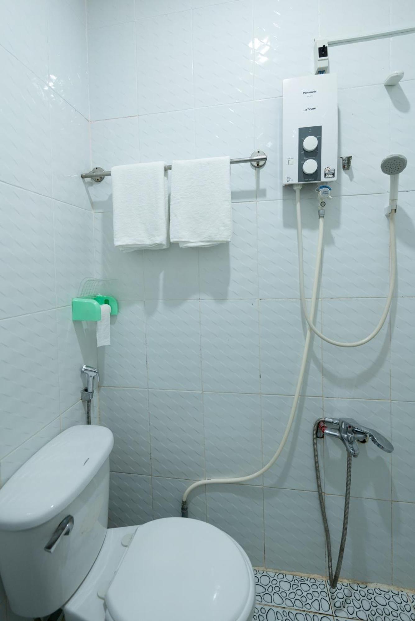 Thien Thanh Hotel Vĩnh Long Esterno foto